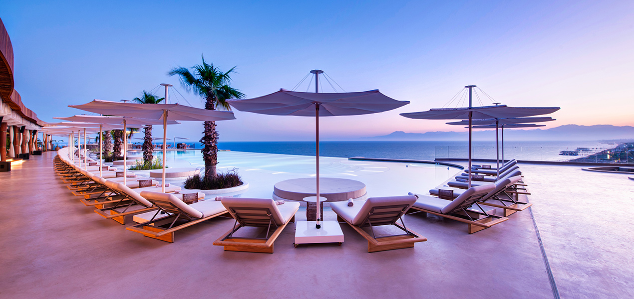 REGNUM THE CROWN INFINITY POOL 5 Slider