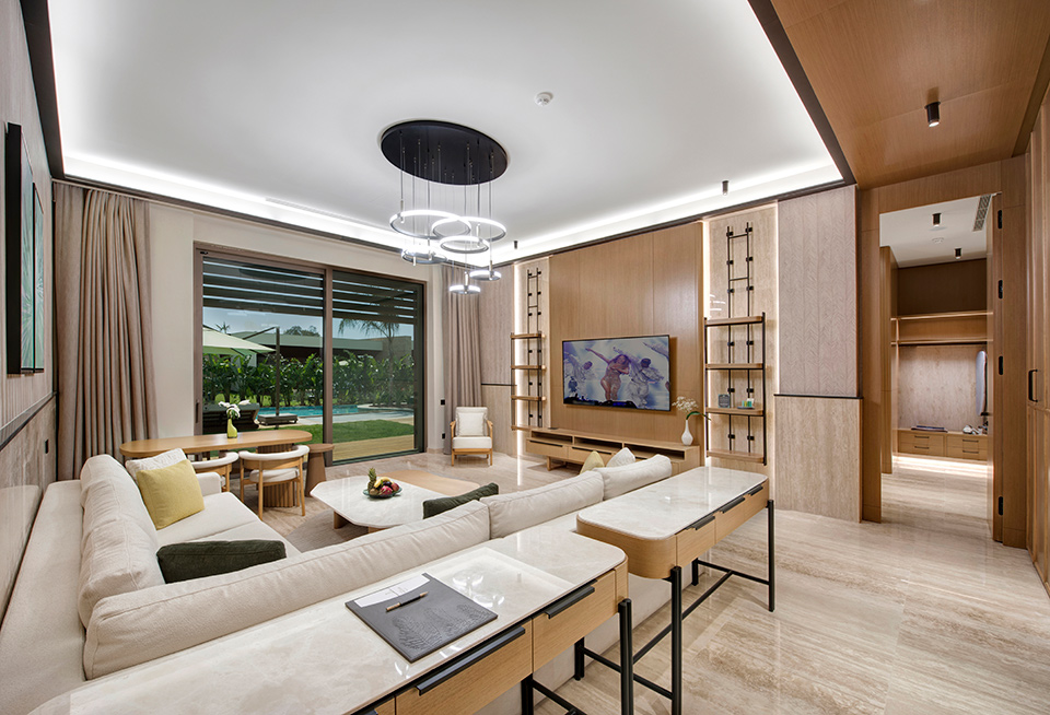 Regnumcarya Amberlagoonvilla Livingroom 02 Slider 3