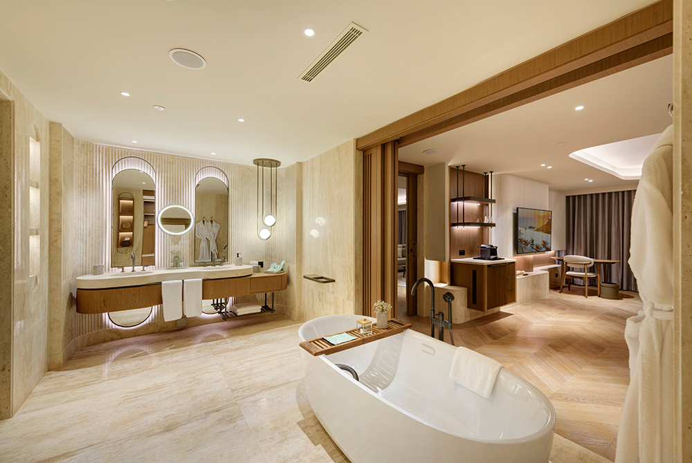 Regnum The Crown Panaromic Suite (11)