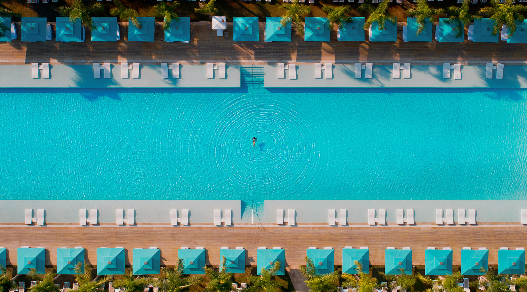 Regnumcarya Mainpool 01 Slider