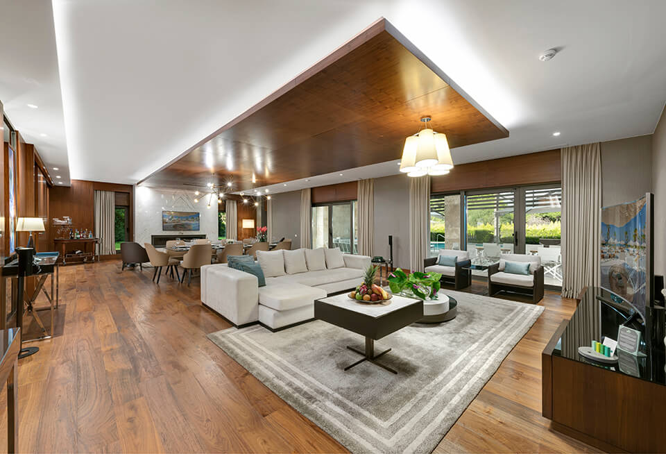 Regnumcarya King Villa Living Room 03